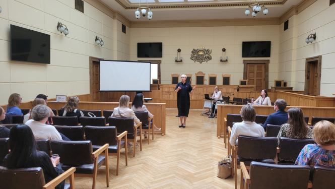 Administratīvās rajona tiesas tiesneši