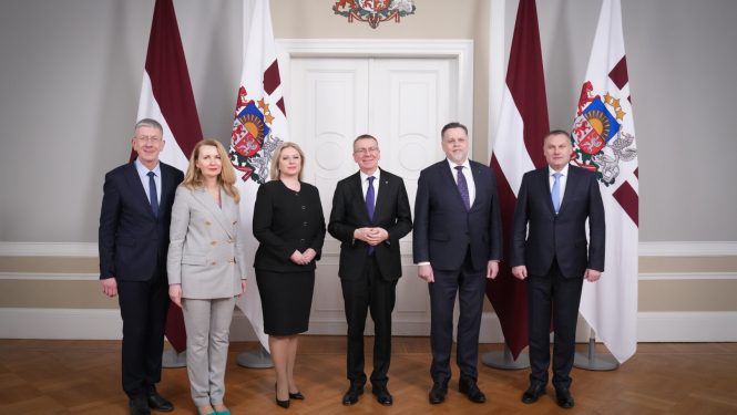 Valsts prezidenta Edgara Rinkēviča tikšanās ar Satversmes tiesas priekšsēdētāju I. Kucinu, Augstākās tiesas priekšsēdētāju A. Strupišu, tieslietu ministri I. Lībiņu-Egneri, Saeimas Juridiskās komisijas priekšsēdētāju A. Judinu un ģenerālprokuroru J. Stukānu
