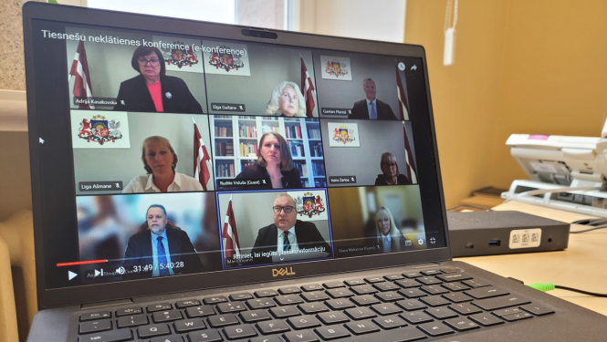 Latvijas tiesnešu neklātienes konference