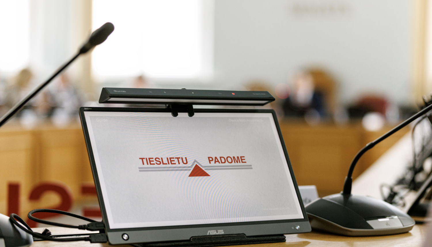 Tieslietu padomes logo