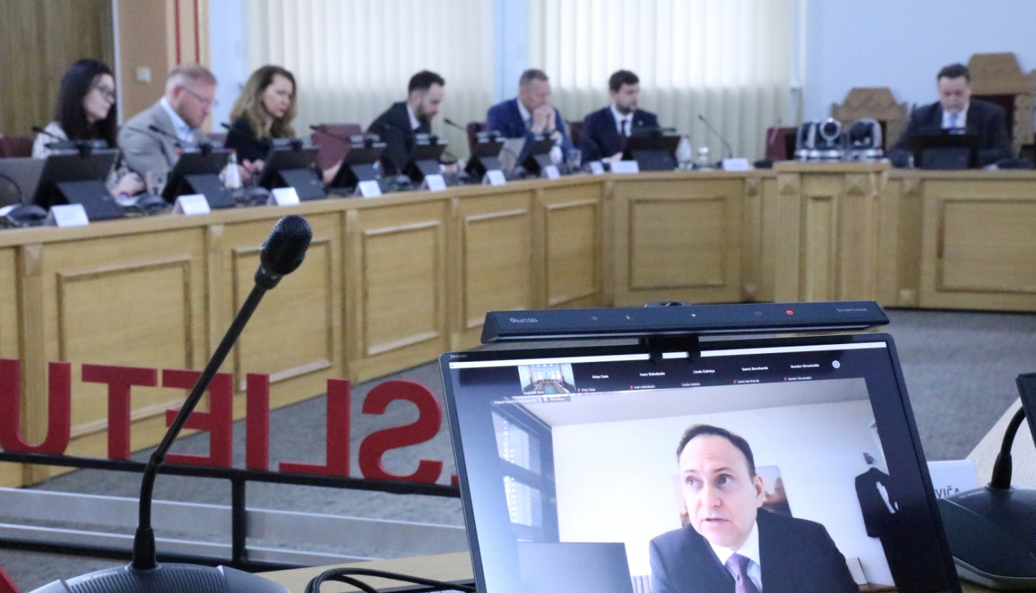 Tieslietu padomes sēde